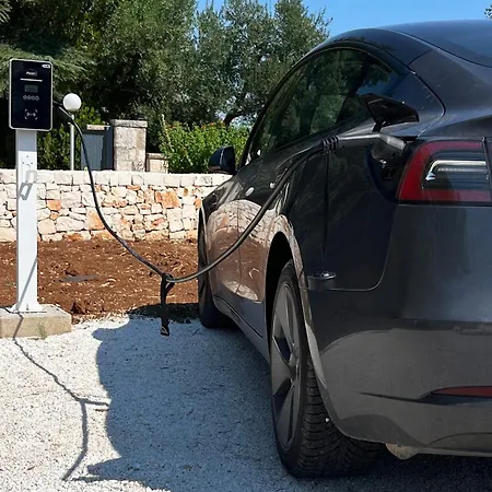 Il Trullo Bianco - & *